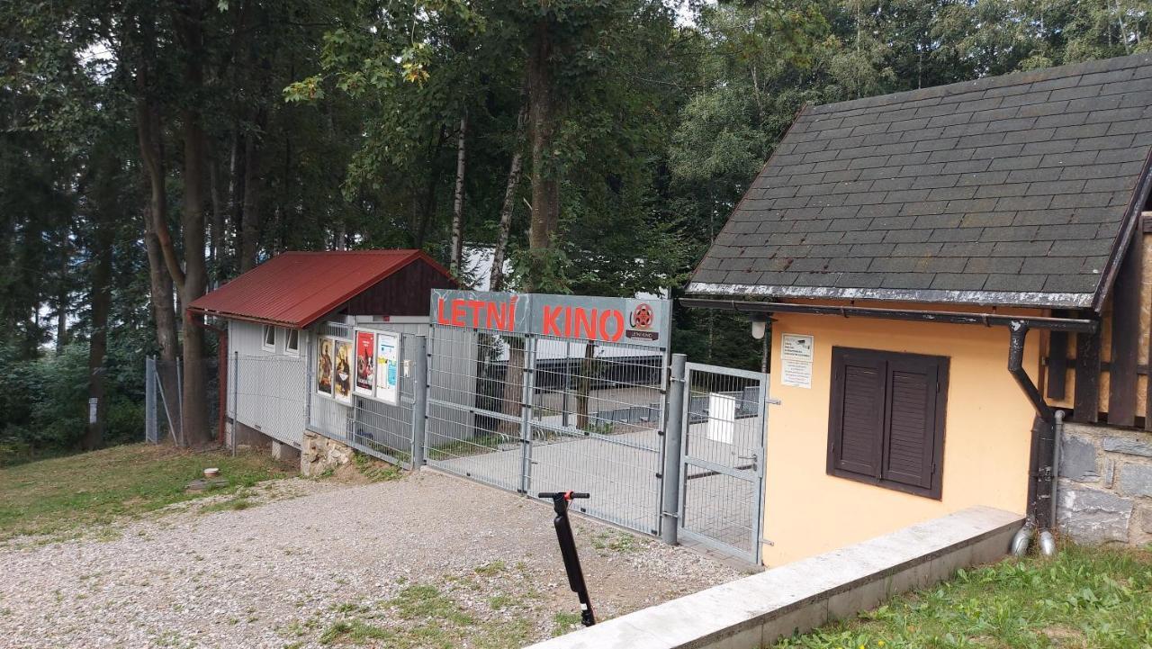 Lipno Apartments Bergmax: Ski Resort Retreat with Garden Terrace Cerna v Posumavi Exterior photo