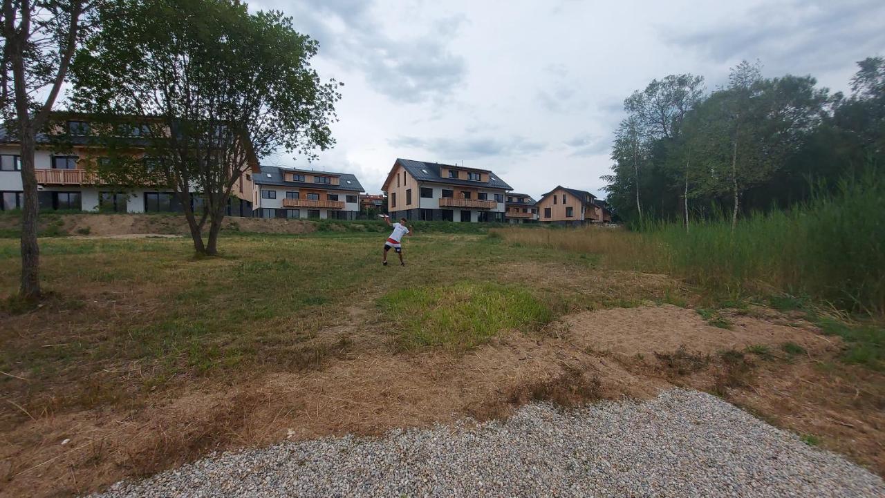 Lipno Apartments Bergmax: Ski Resort Retreat with Garden Terrace Cerna v Posumavi Exterior photo