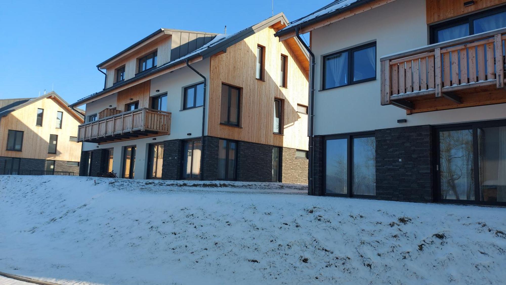 Lipno Apartments Bergmax: Ski Resort Retreat with Garden Terrace Cerna v Posumavi Exterior photo