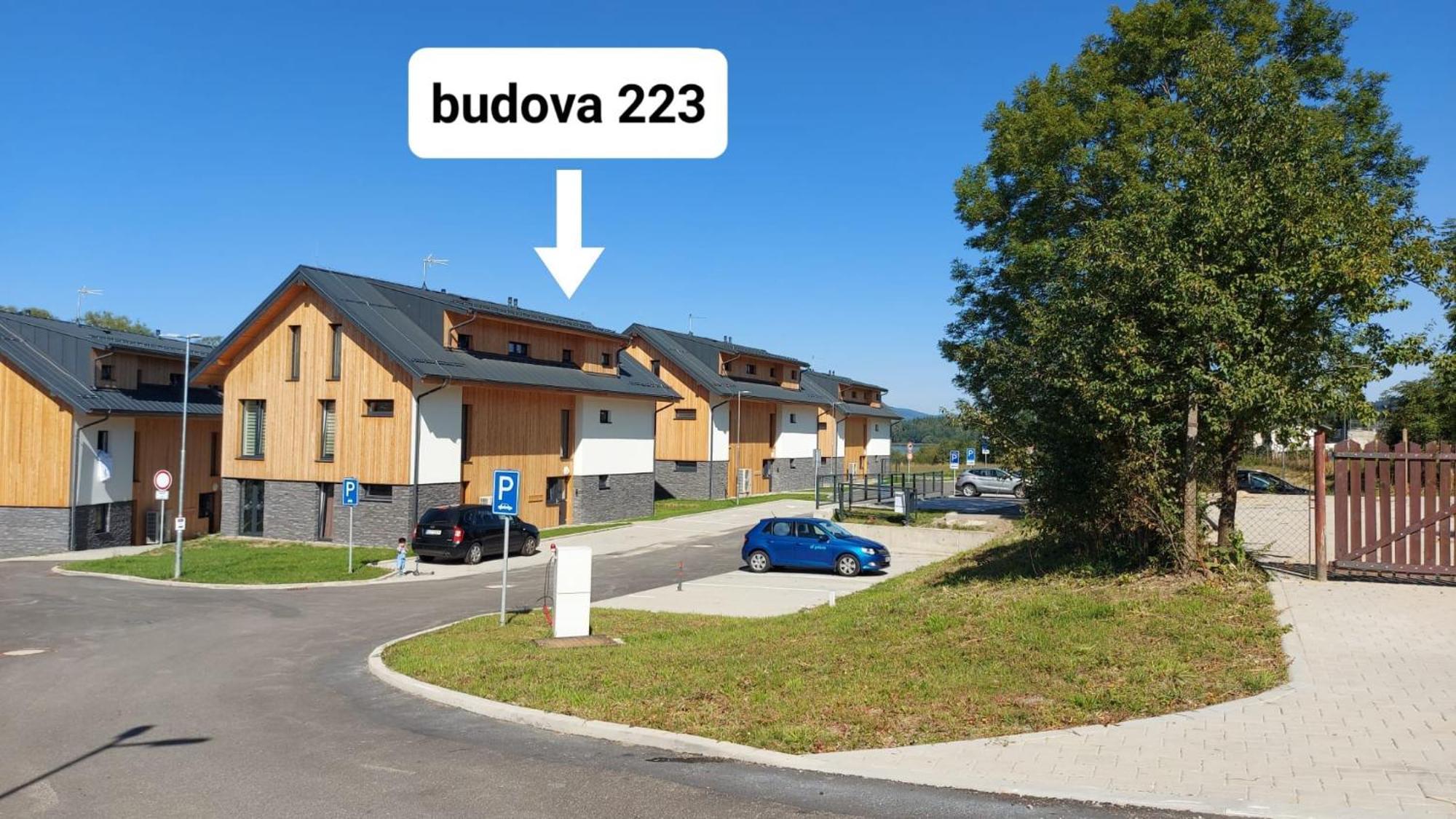 Lipno Apartments Bergmax: Ski Resort Retreat with Garden Terrace Cerna v Posumavi Exterior photo