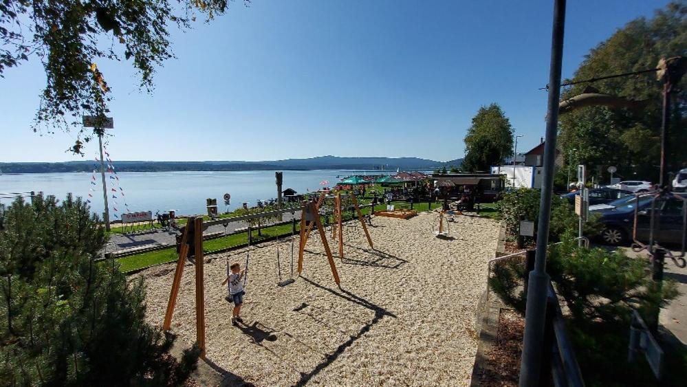 Lipno Apartments Bergmax: Ski Resort Retreat with Garden Terrace Cerna v Posumavi Exterior photo