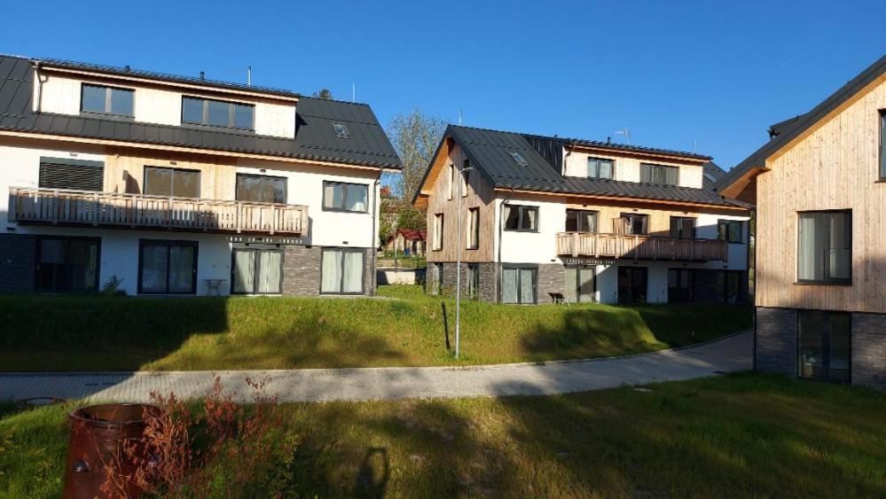 Lipno Apartments Bergmax: Ski Resort Retreat with Garden Terrace Cerna v Posumavi Exterior photo