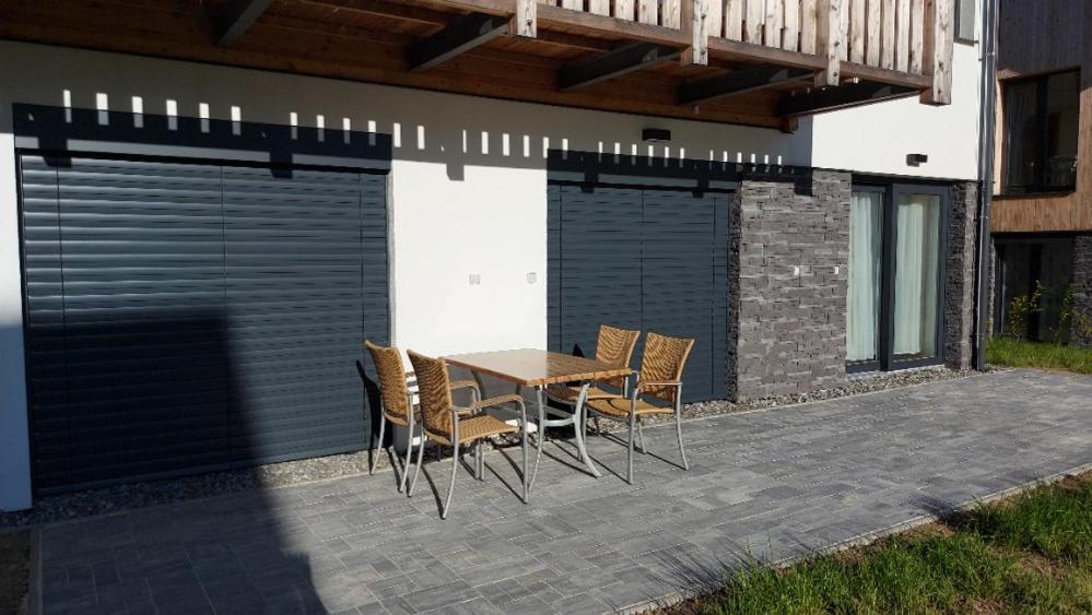 Lipno Apartments Bergmax: Ski Resort Retreat with Garden Terrace Cerna v Posumavi Exterior photo
