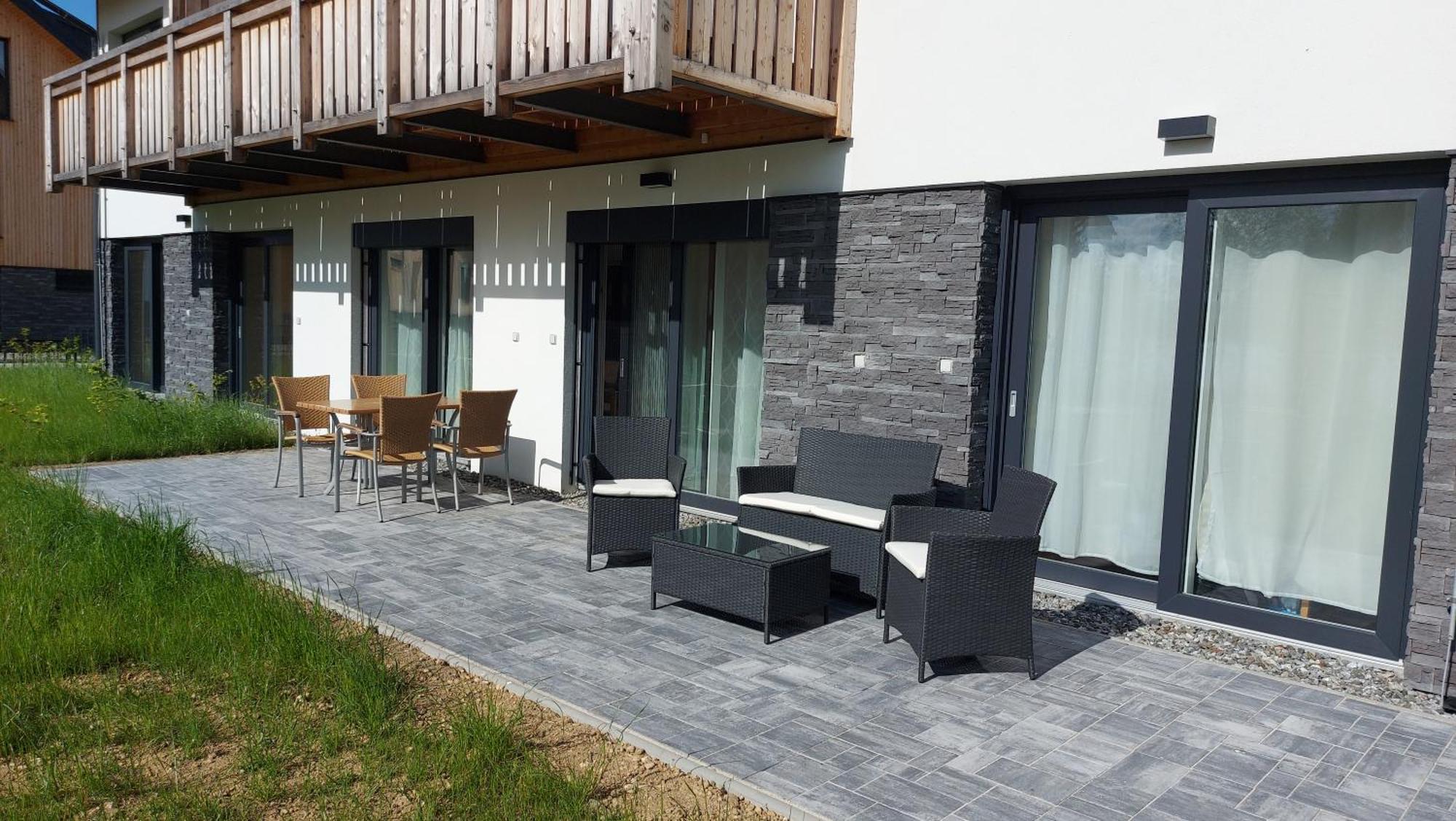 Lipno Apartments Bergmax: Ski Resort Retreat with Garden Terrace Cerna v Posumavi Exterior photo